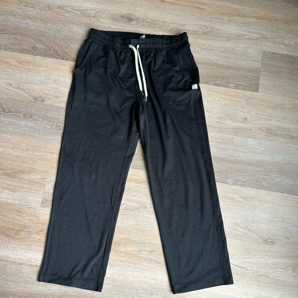 Vuori Pants - Vuori Halo Wide Leg Pant size large short